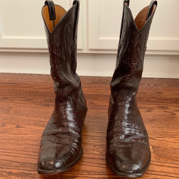 lucchese buffalo boots